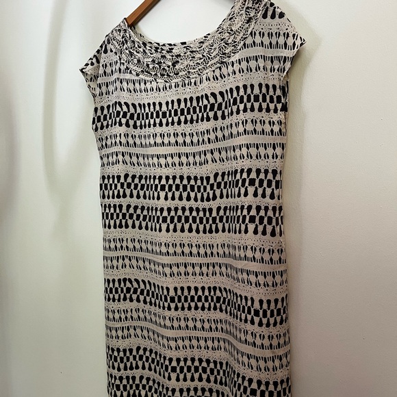 CLUB MONACO BLACK & CREAM SACK DRESS